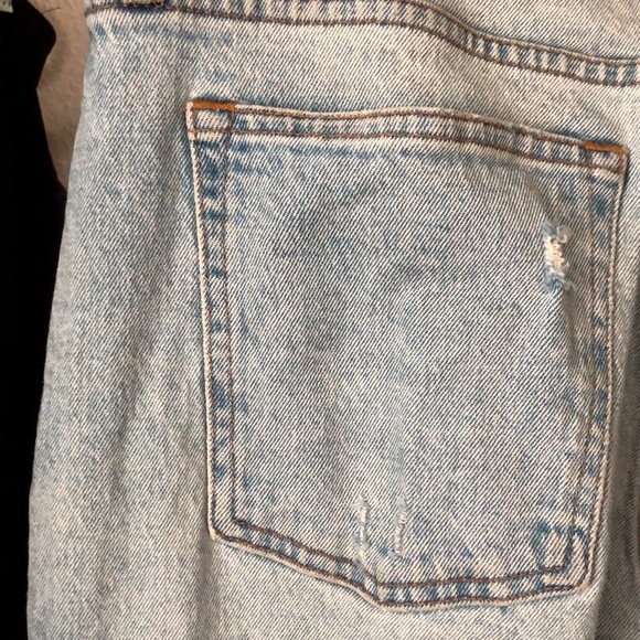 A&F High Rise Mom Jeans - Picture 6 of 11